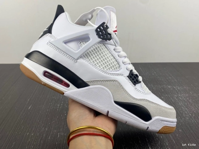 1st Kicks Shoes Retro SB Jordan DR5415-100 4 0704
